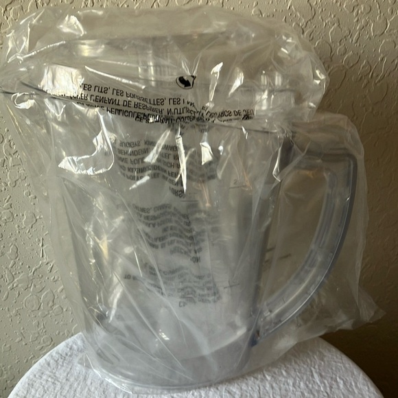 Pampered Chef: Plastic Quick Stir Clear Party Pitcher- Half Gallon (2Q) /2 Liter - Picture 1 of 12